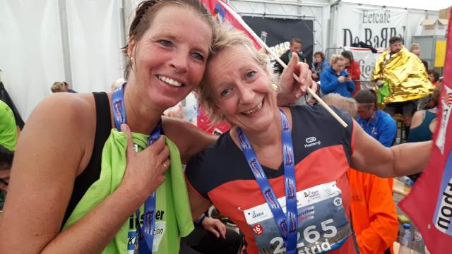 20181006 Bianca en Astrid Kustmarathon